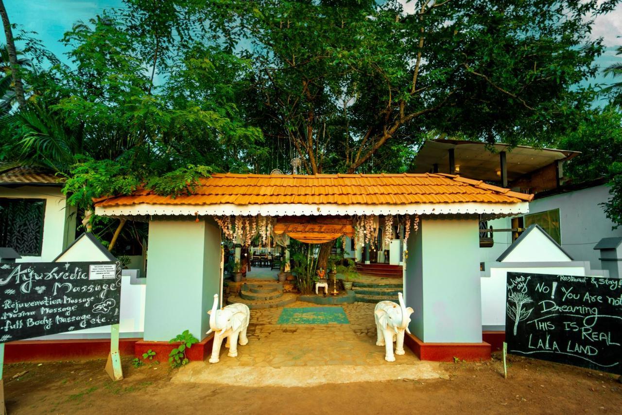 La La Land Resort Goa By Spicy Mango Палолем Екстериор снимка