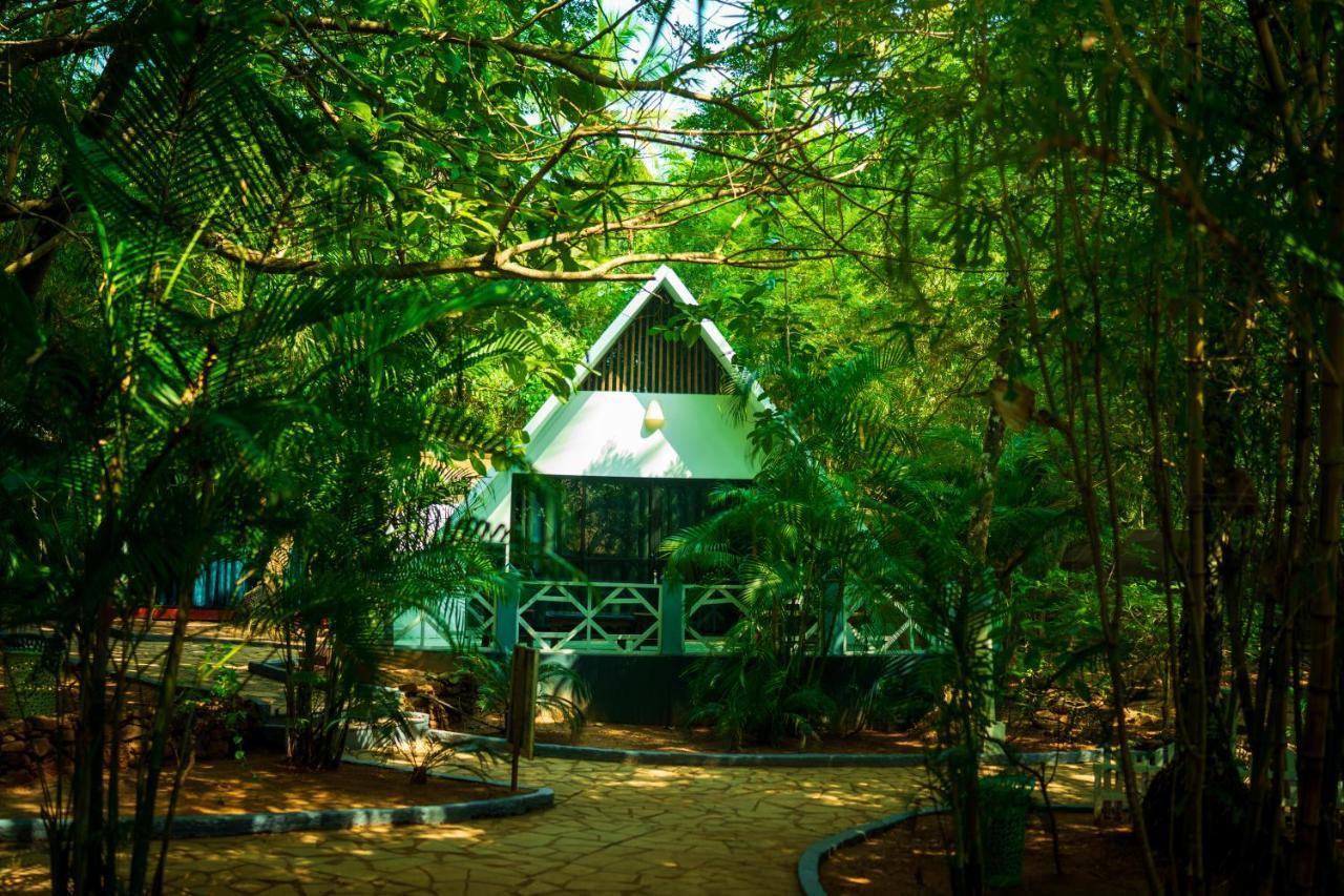 La La Land Resort Goa By Spicy Mango Палолем Екстериор снимка
